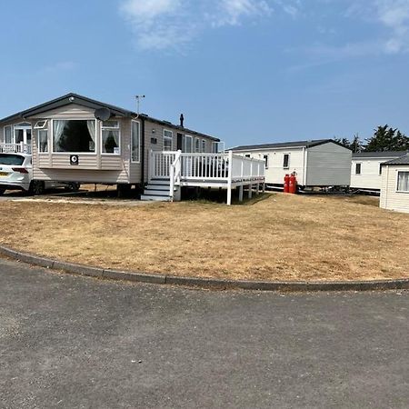 Beautiful Caravan In Trecco Bay! 74 Sycomore 브리젠드 외부 사진